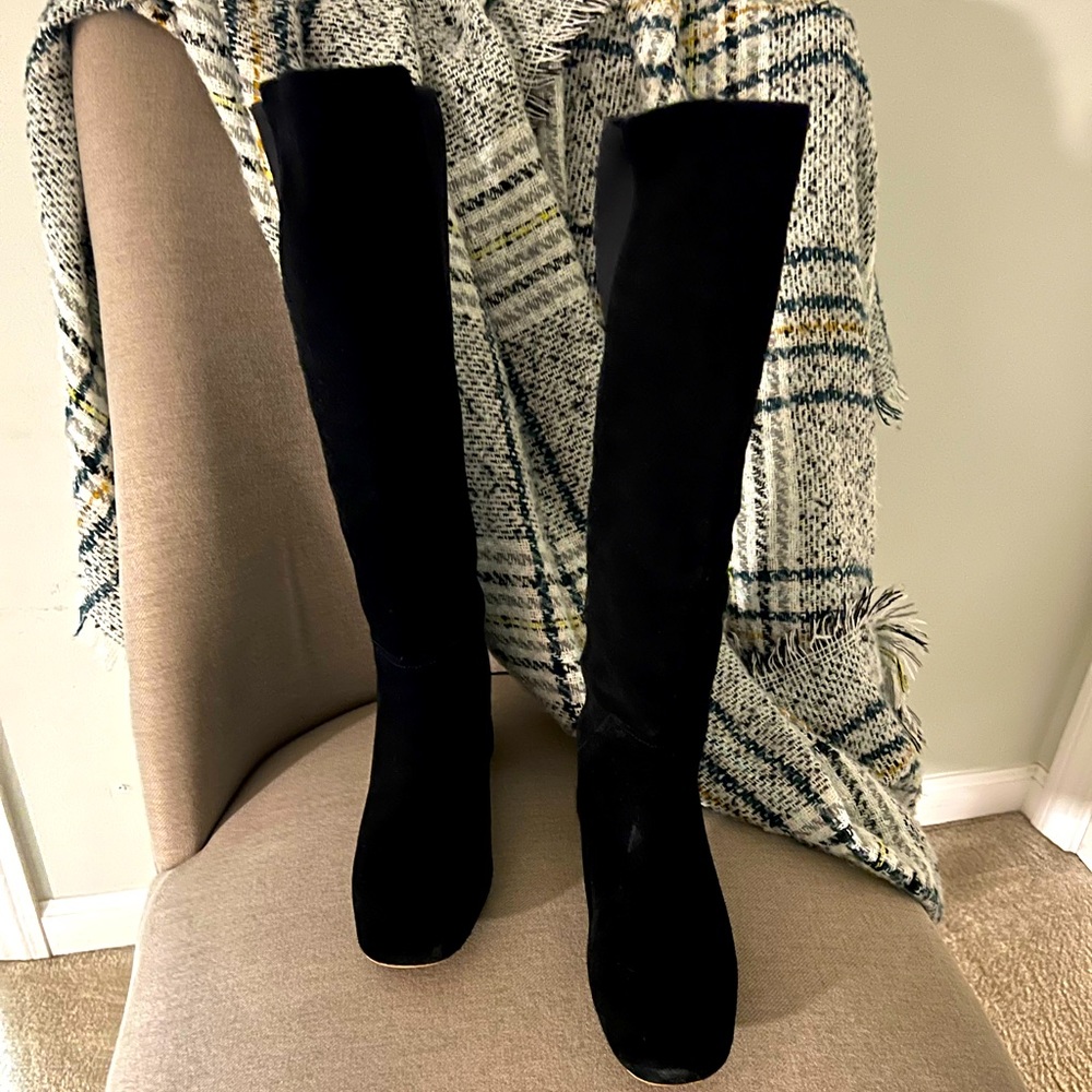 Black suede Donald Pliner pull on tall boots size 8